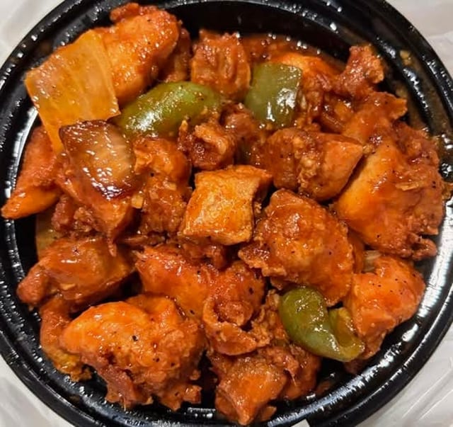 Chilli Chicken Momos.